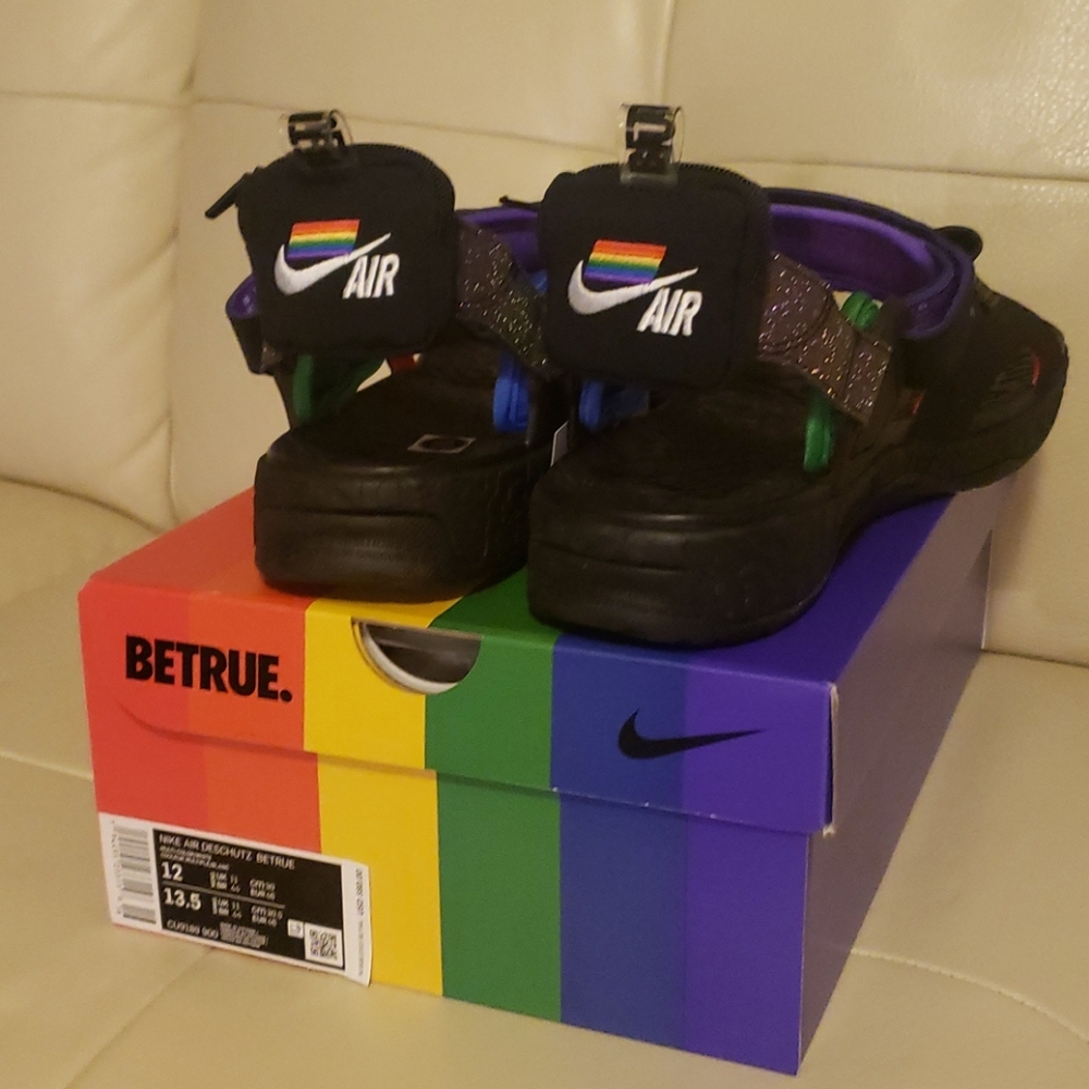 Shoes - Picture 4 of 5